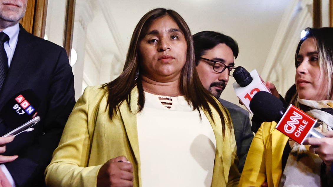 Senadora Fabiola Campillai Denuncia Campa A Intimidatoria Y De Odio En