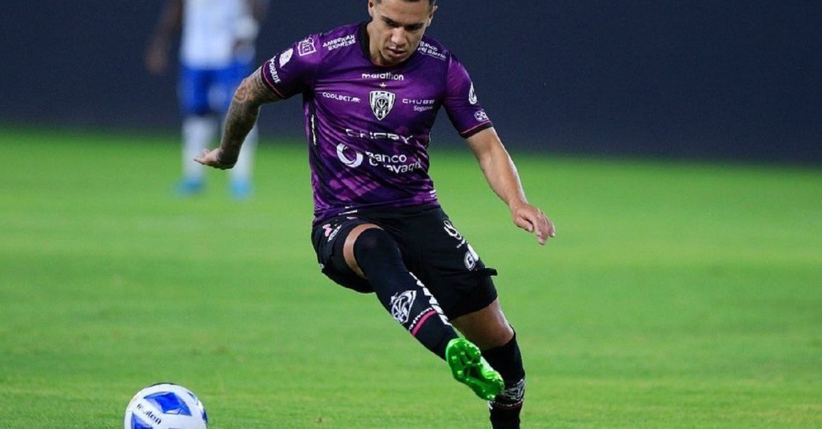 Matías Fernández se metió con Independiente del Valle en octavos de la Libertadores tras golear a Corinthians