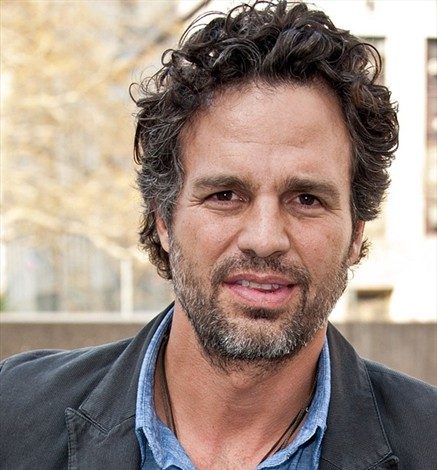 Mark Ruffalo muestra los puños de Hulk en 