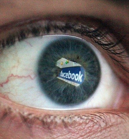 Estudio afirma que al aumentar el uso de Facebook la gente se siente peor consigo misma