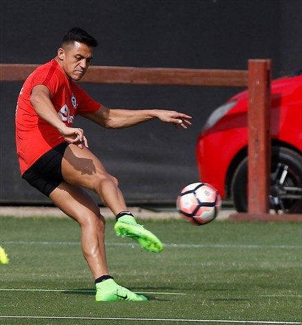 Los motivos por los que Alexis Sánchez viajará solo a Rusia