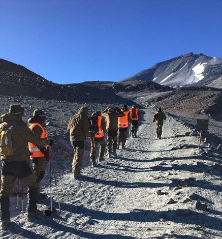 GOPE rescata cuerpo sin vida de turista en el ascenso al volcán Ojos del Salado