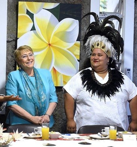 Bachelet firma traspaso de administración del Parque Nacional Rapanui
