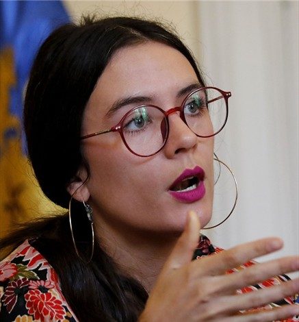 Camila Vallejo: “Condenamos absolutamente los hechos de violencia contra Carabineros en INBA”
