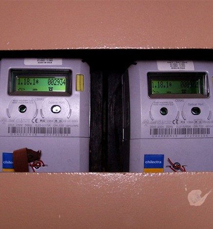 Empresas Eléctricas: El medidor pasa a ser parte del servicio; como un poste, como los cables