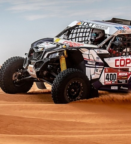 Francisco "Chaleco" López redujo a la mitad la diferencia con el líder en el Rally Dakar 2020