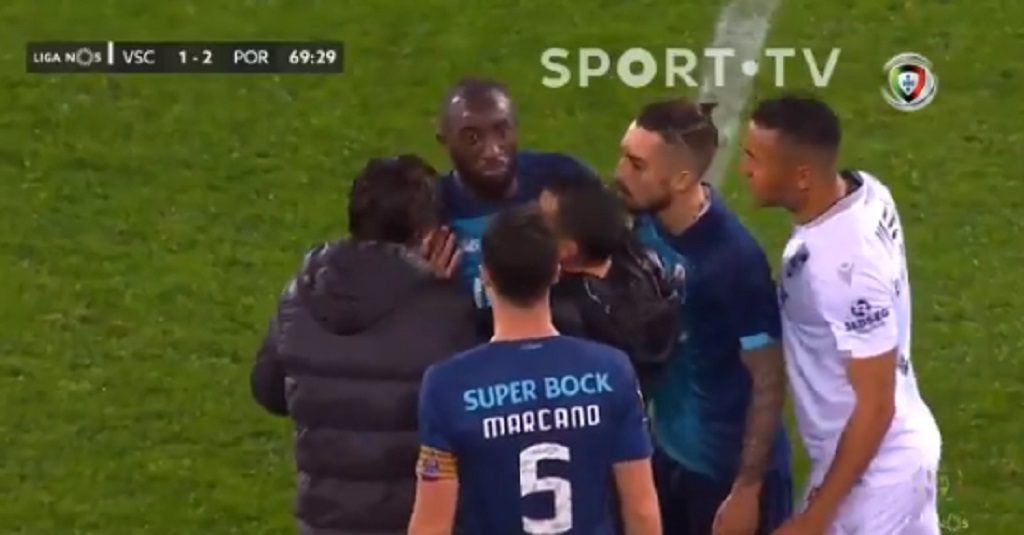 Jugador del Porto decidió abandonar la cancha tras explotar por insultos racistas