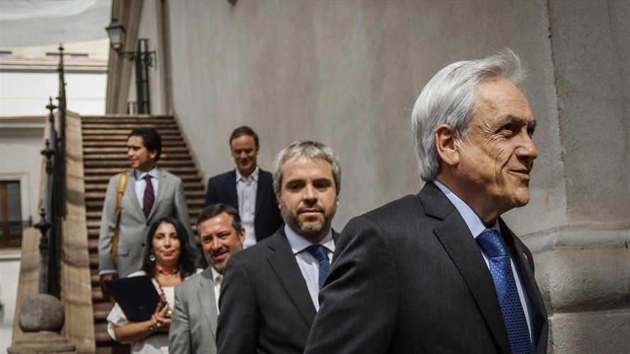 Parlamentarios reaccionaron a los resultados de la encuesta CEP: "No pueden ser peor"