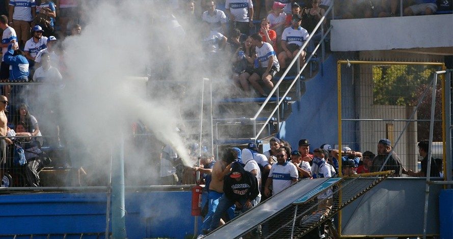 Incidentes Al Interior Y Exterior Del Estadio Marcaron Partido Entre La Uc Y O Higgins