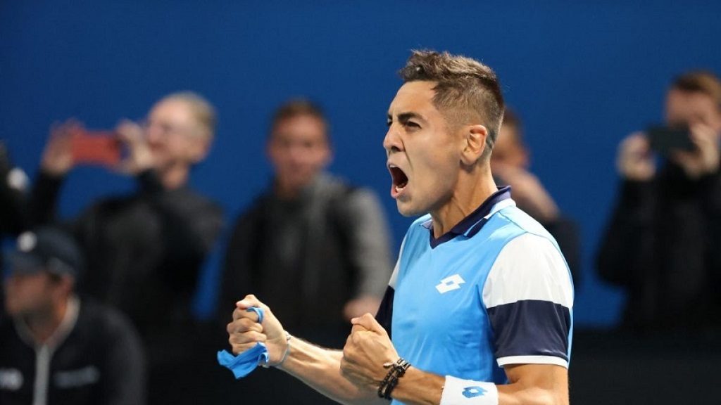Alejandro Tabilo venció a Paolo Lorenzi y avanzó a los octavos de final del ATP de Santiago
