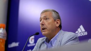 Presidente de Azul Azul y posible regreso de Heller a la U: "Le deben picar las manos"