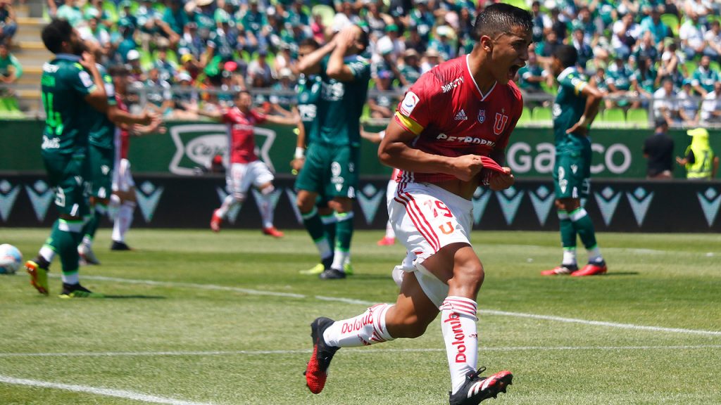 Con dos jugadores menos la "U" sacó adelante la tarea y le ganó a Santiago Wanderers