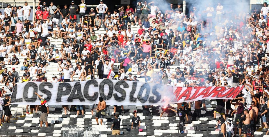 Barra De Colo Colo Entono Canticos En Contra Del Presidente Sebastian Pinera