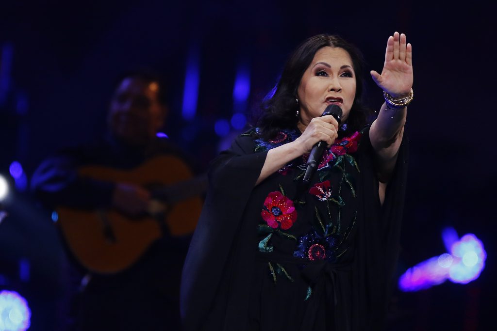 Revisa los memes y reacciones que dejó el show de Ana Gabriel en Viña 2020