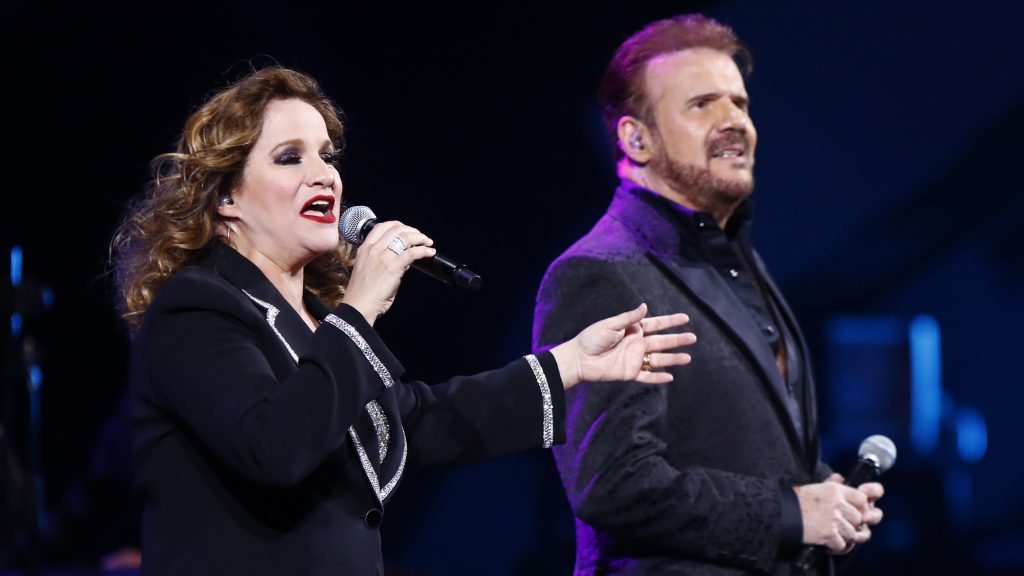 Viña 2020 rindió homenaje a madre de los integrantes de Pimpinela