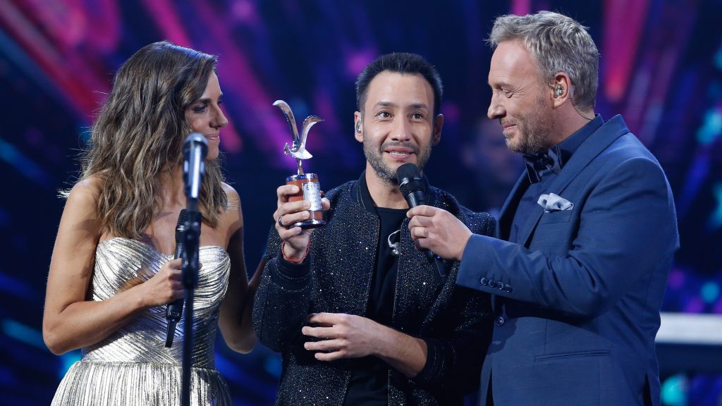 Luciano Pereyra cerró una noche romántica en Viña 2020