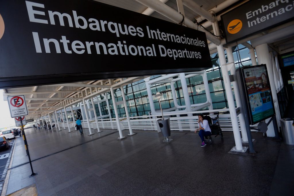 Certificados en línea y permisos de Aduana: Segpres entrega consejos para evitar problemas al viajar