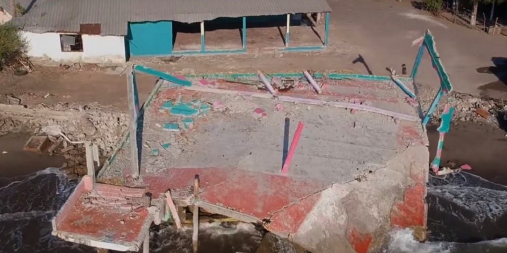 Honduras vive la crisis climática y el océano se está quedando con uno de sus municipios