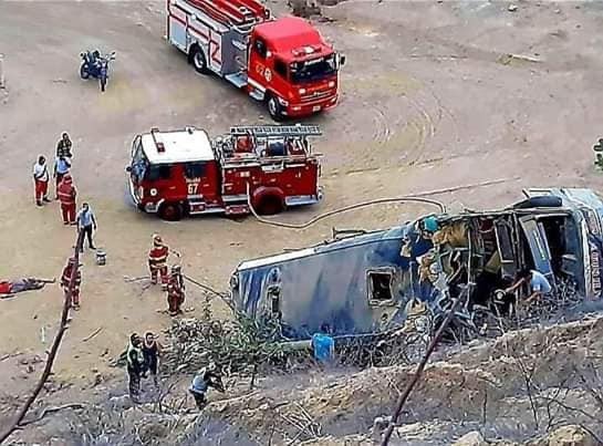 Al menos 8 muertos deja accidente de bus con hinchas del Barcelona de Ecuador