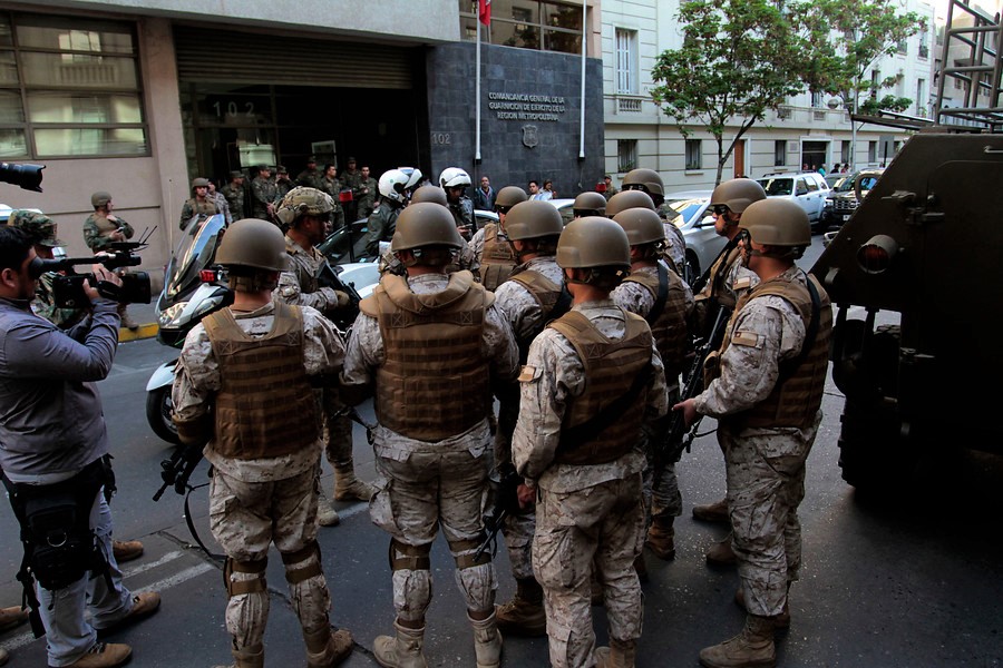 Efectivos militares en Santiago de Chile