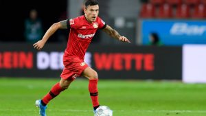 Charles Aránguiz formó parte en la campaña del Bayer Leverkusen en contra de la xenofóbia