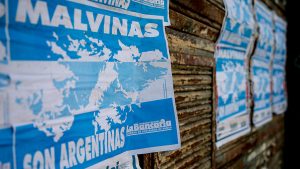 Argentina pidió a próximo gobierno de Uruguay que impida a aviones británicos aterrizar en su territorio de camino a las Malvinas