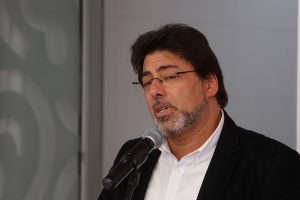 Dos detenidos en Osorno tras ataque con bomba molotov contra Daniel Jadue en iglesia