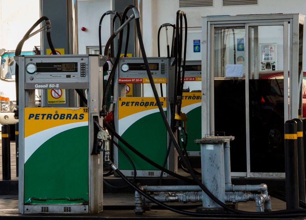 Huelga paralizó a la petrolera estatal en Brasil y se abre la opción del desabastecimiento