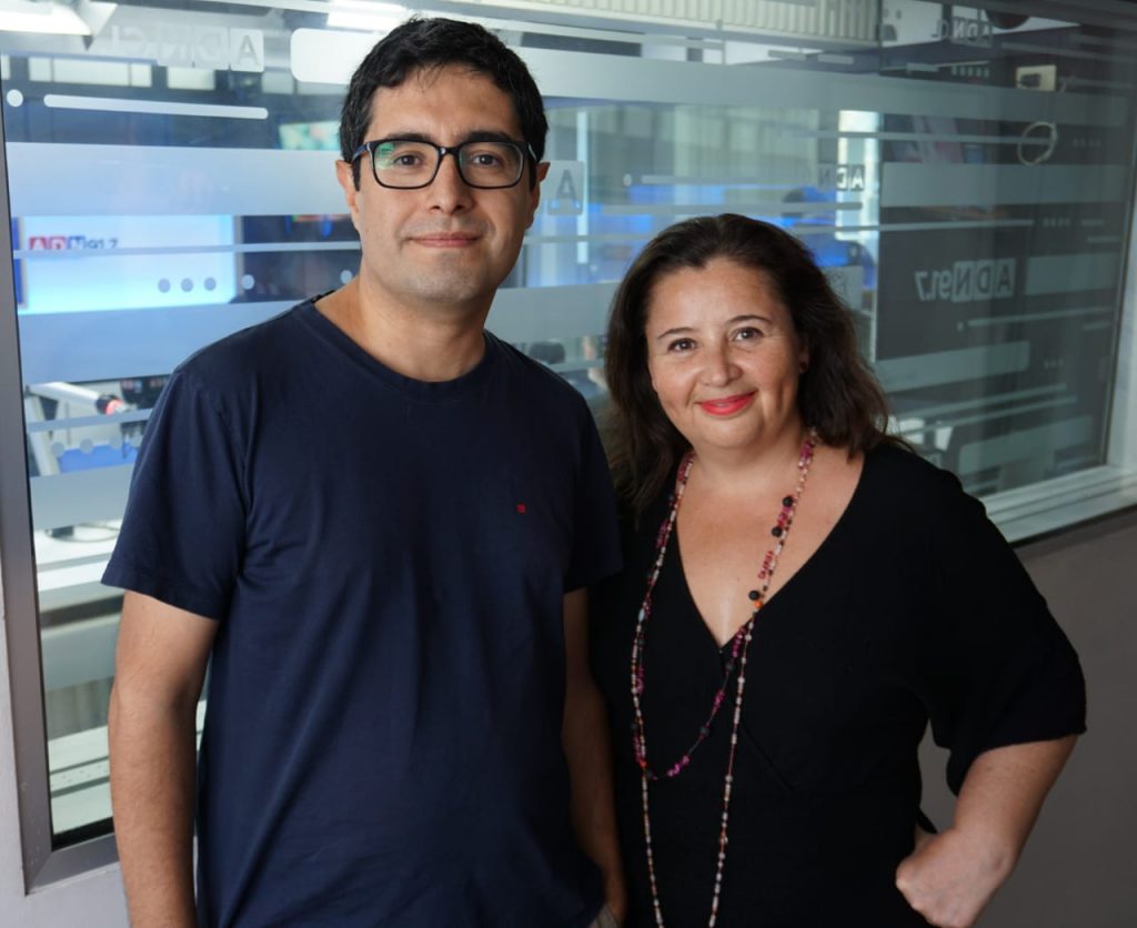 Voluspa Jarpa y Cristián Opazo explicaron cuando se mezcla el arte callejero y la expresión ciudadana