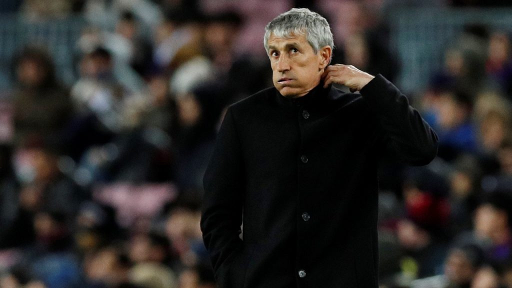 Quique Setién respaldó a Arturo Vidal tras su expulsión por Champions League