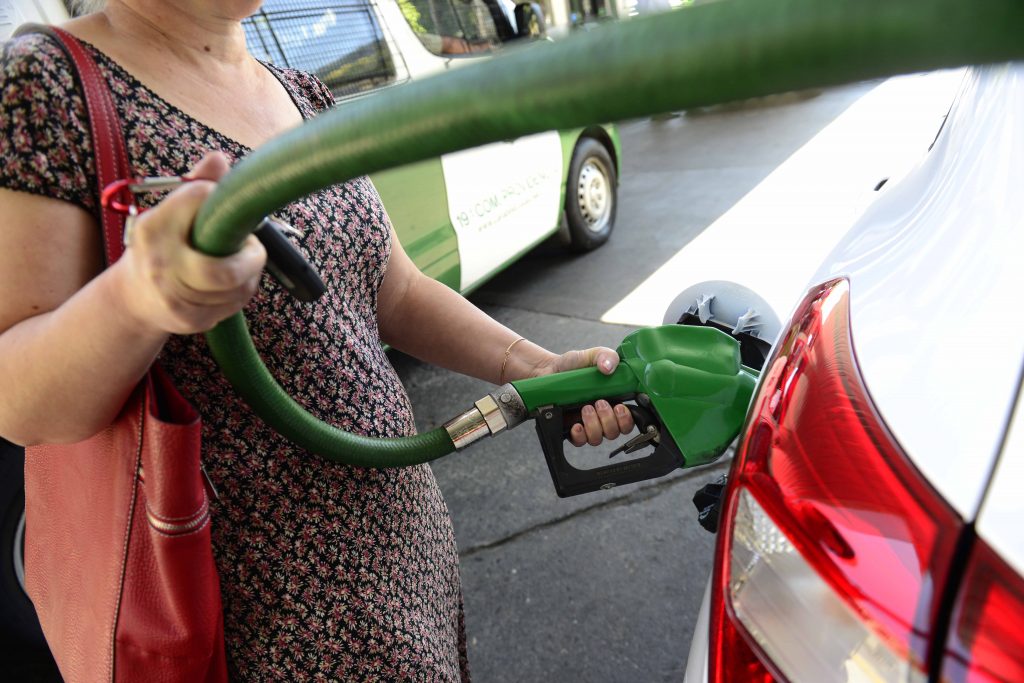 Gasolina de 93 octanos cae $6 por litro por cuarta semana consecutiva