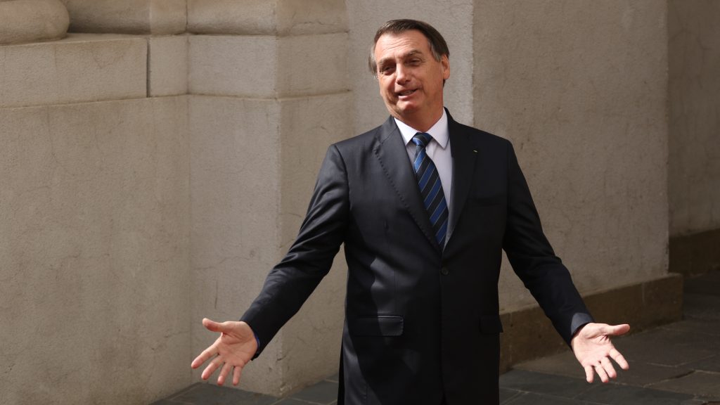 Bolsonaro dudó de la cantidad de muertos en Brasil y llamó a volver a trabajar