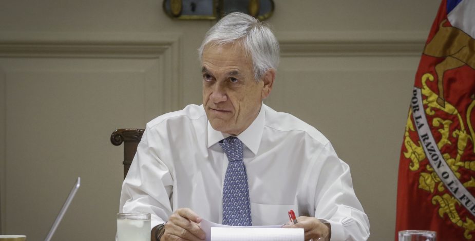 Piñera anunció que se suspenderá el corte de luz por atraso de cuentas mientras dure Estado de Catástrofe