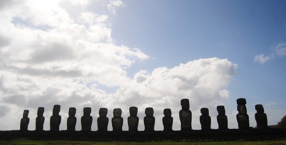 Reapertura de Rapa Nui: residentes y visitantes cuentan cómo se vive la llegada de vuelos desde el continente