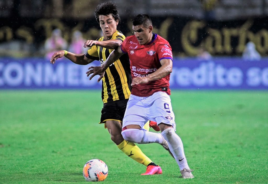 Peñarol-Wilstermann en Montevideo