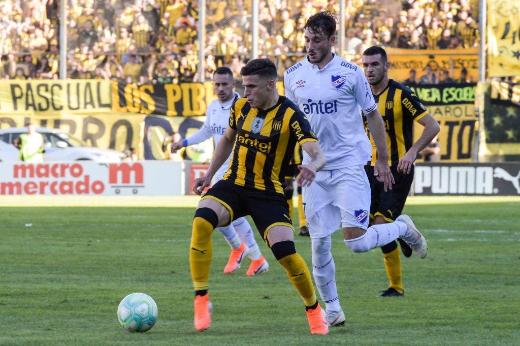 Peñarol promueve el aislamiento social por el Covid-19 con premios para sus hinchas