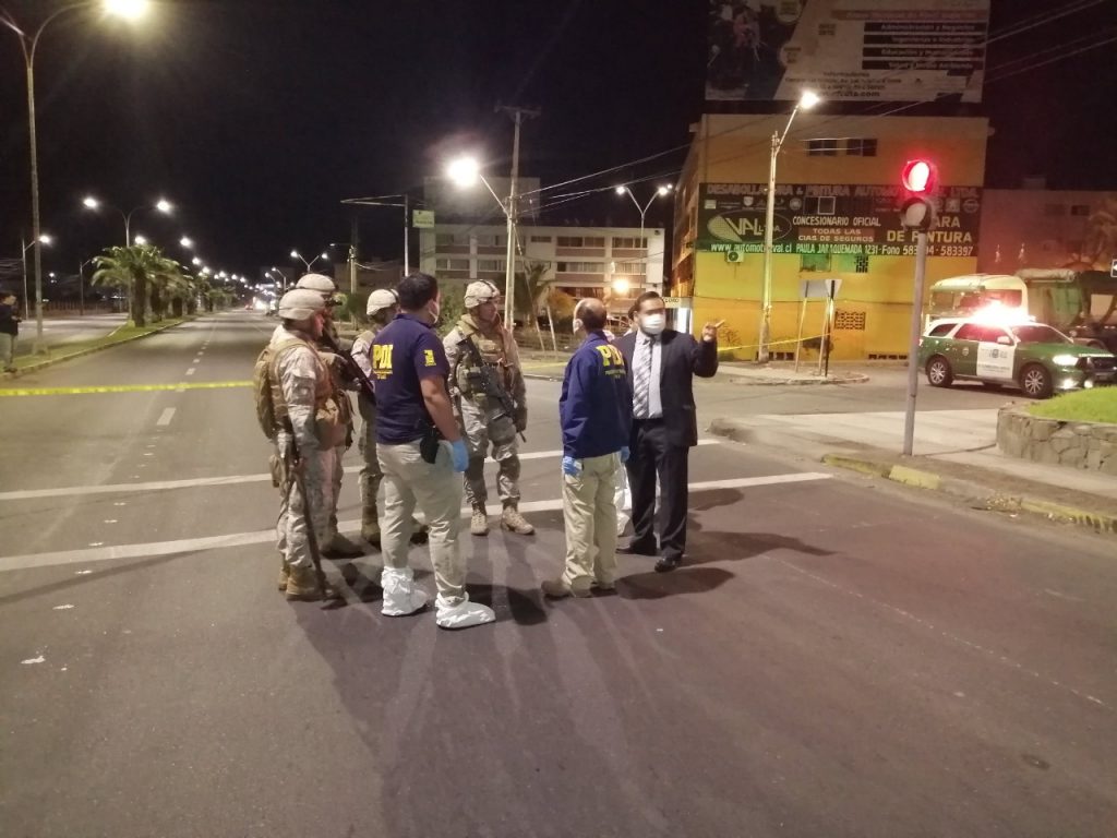 Militares detuvieron con disparos a hombre que quiso evadir control en toque de queda