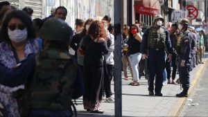 El mayor grupo de contagiados con coronavirus en Chile tiene entre 30 y 44 años
