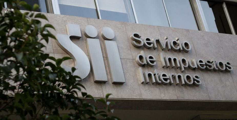 Revelan que SII aprobó una rebaja de impuestos de $1.400 millones a Penta por “gasto necesario” en abogados