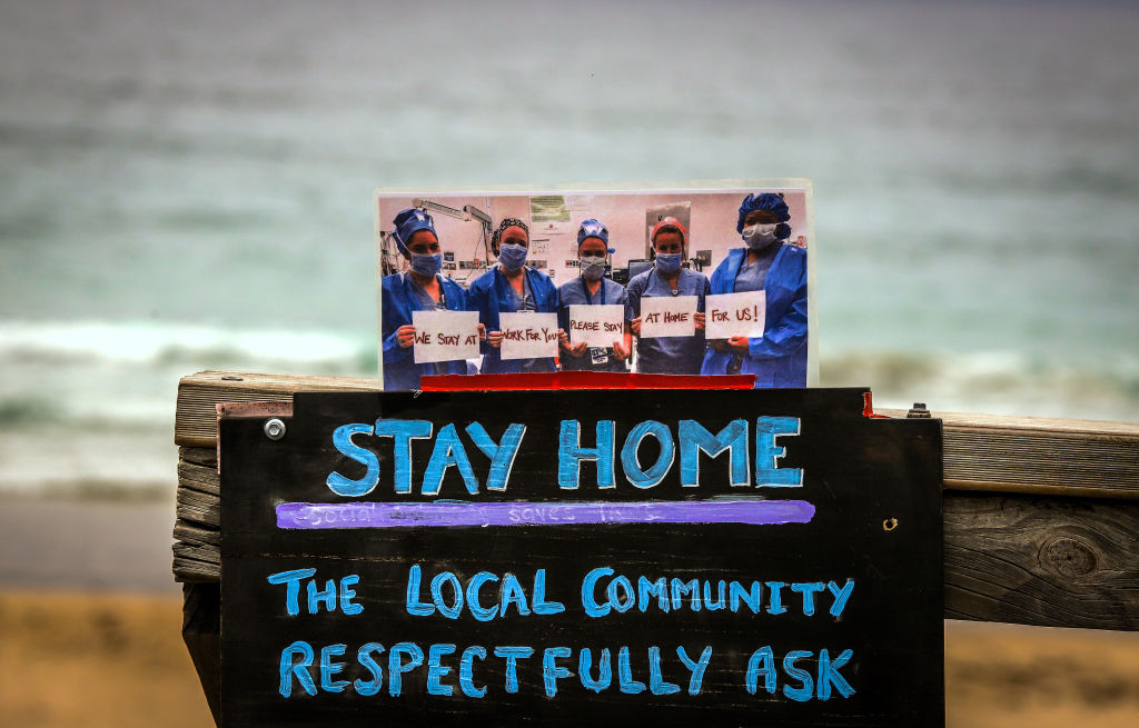 Los vecinos de la playa Mollymook piden a los turistas que regresen a sus casas en Australia
