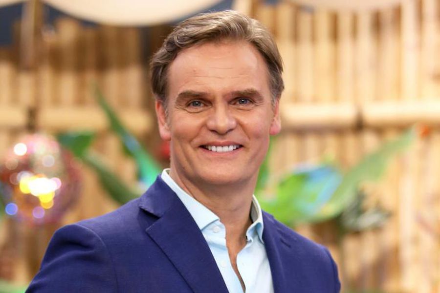 Amaro Gómez-Pablos respondió tajantemente a usuario que lo criticó por visitar centro de salud