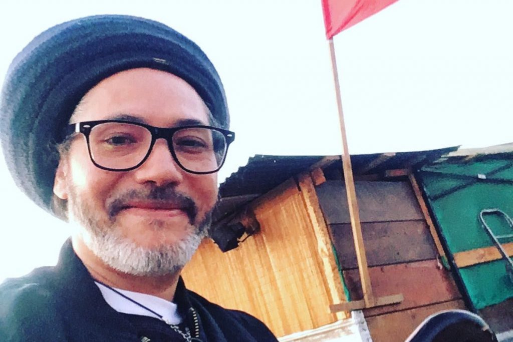 ¿Le dio la pálida? Quique Neira explicó que pasó durante su concierto online