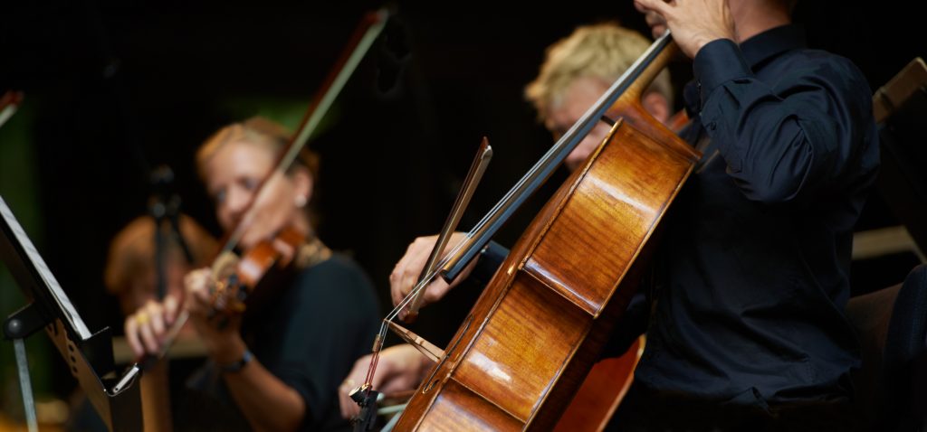 Con la Novena Sinfonía y bajo el alero universitario: Así fue el regreso de Radio Beethoven a la FM