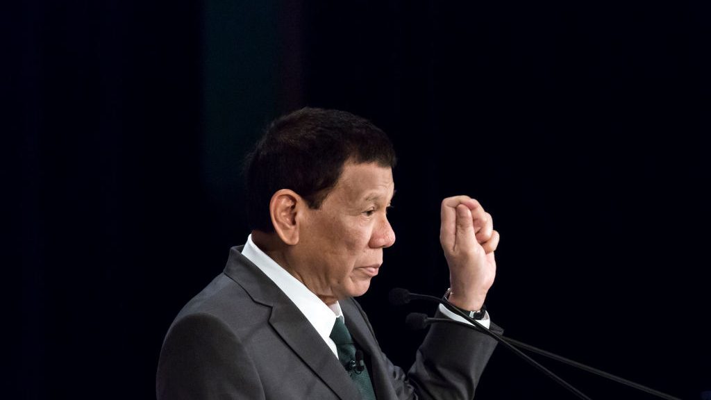 Presidente de Filipinas ordenó disparar a quienes infrinjan la cuarentena del Covid-19