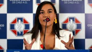 Izkia Siches: "La mejor forma de proteger la economía es encontrar el control de la pandemia"