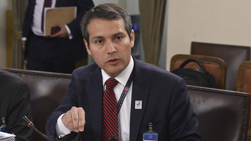Subsecretario de Relaciones Económicas Internacionales e importaciones desde vuelos comerciales: "Nada se ha requisado"