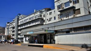 Hospital Clínico U. de Chile llama a personal de salud como voluntarios