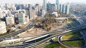 Venta de viviendas durante abril en el Gran Santiago en popular plataforma cayó un 41,7% en medio de la pandemia