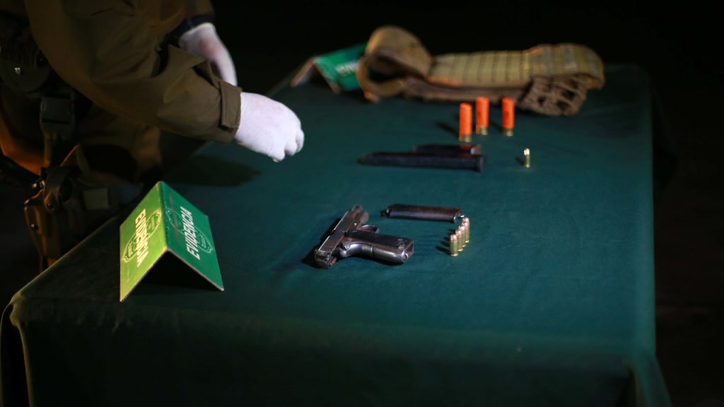 Carabineros detuvo a ocho personas con armas de grueso calibre y municiones en La Legua