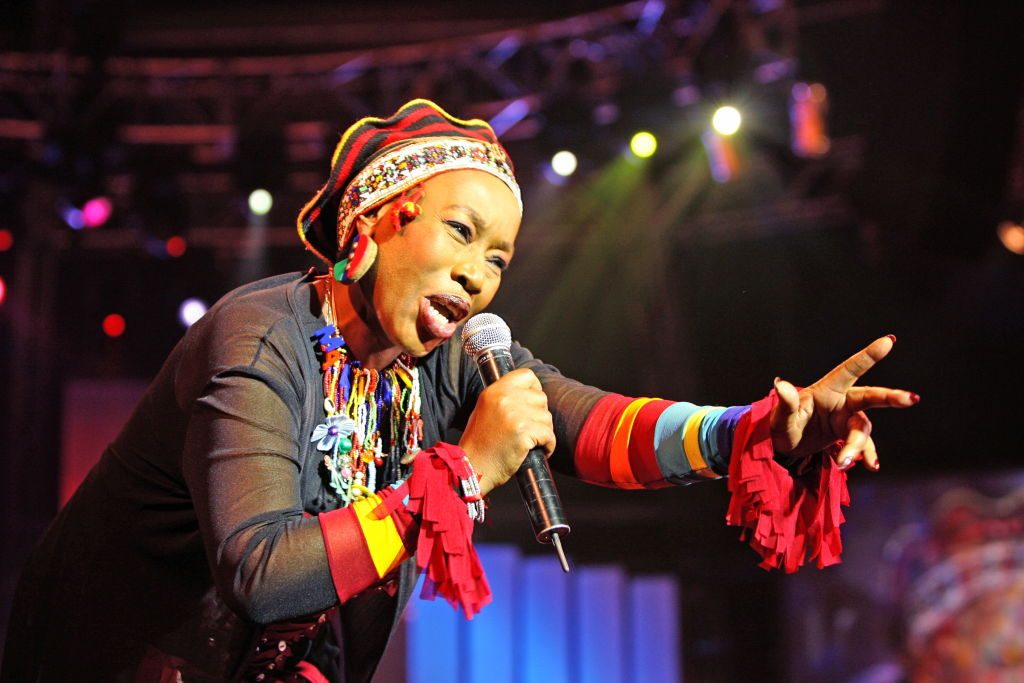 Música de Busi Mhlongo, Markscheider Kunst, Media Banda y otros en MundoVivo